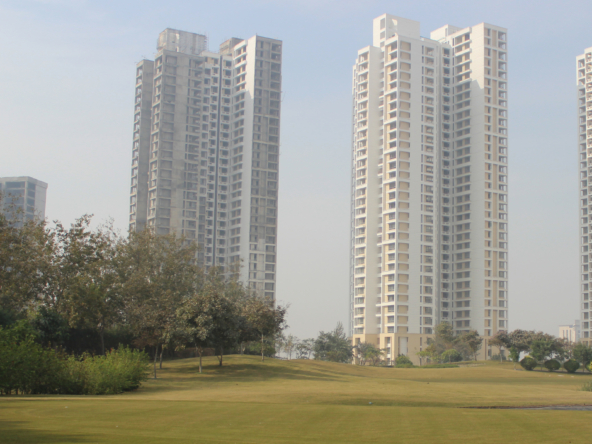 Jaypee Imperial Court 3BHK+S Non Golf 2615 Sq. Ft